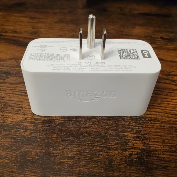 Amazon Smart Plug - Picture 1 of 5